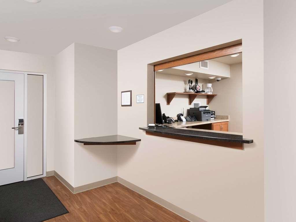 Extended Stay America Select Suites - Akron - South Portage Lakes Interior foto