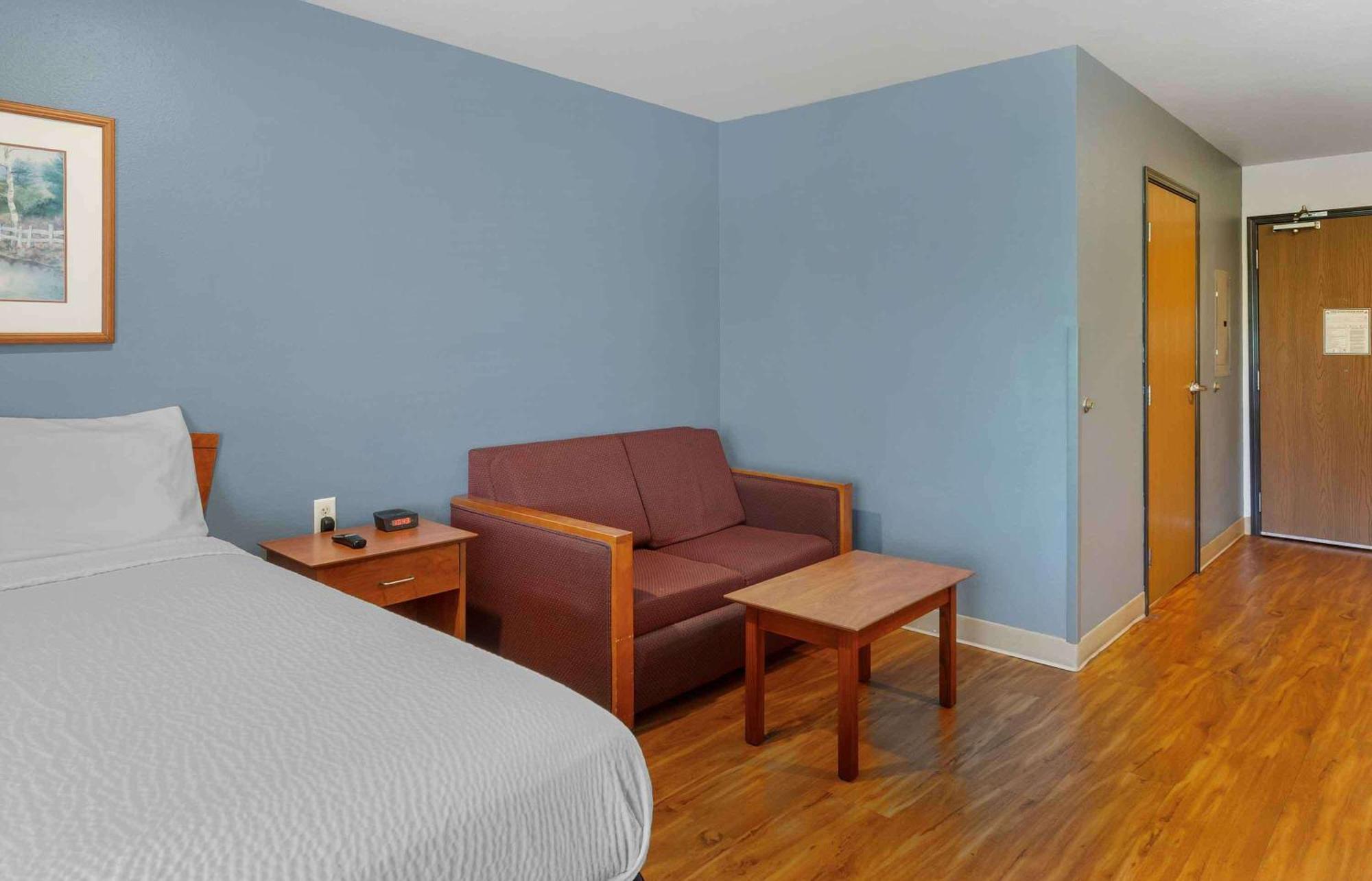 Extended Stay America Select Suites - Akron - South Portage Lakes Exterior foto